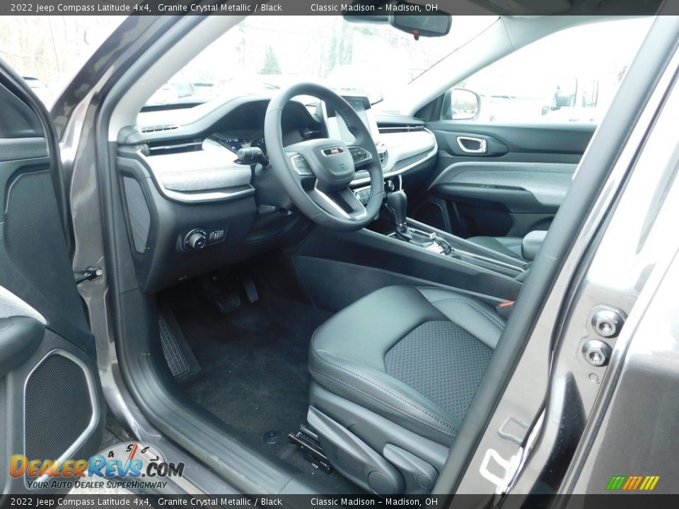 2022 Jeep Compass Latitude 4x4 Granite Crystal Metallic / Black Photo #9