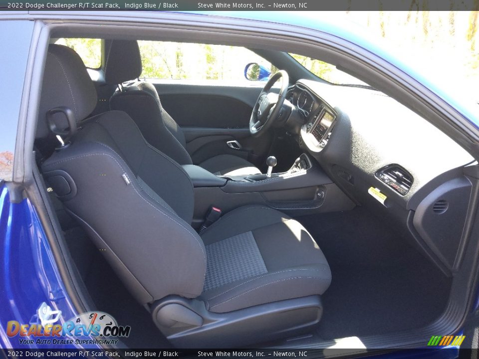 Front Seat of 2022 Dodge Challenger R/T Scat Pack Photo #15