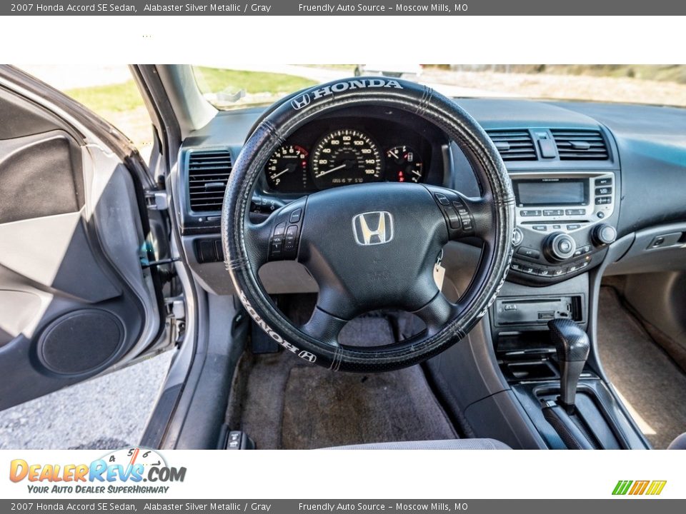 2007 Honda Accord SE Sedan Alabaster Silver Metallic / Gray Photo #31