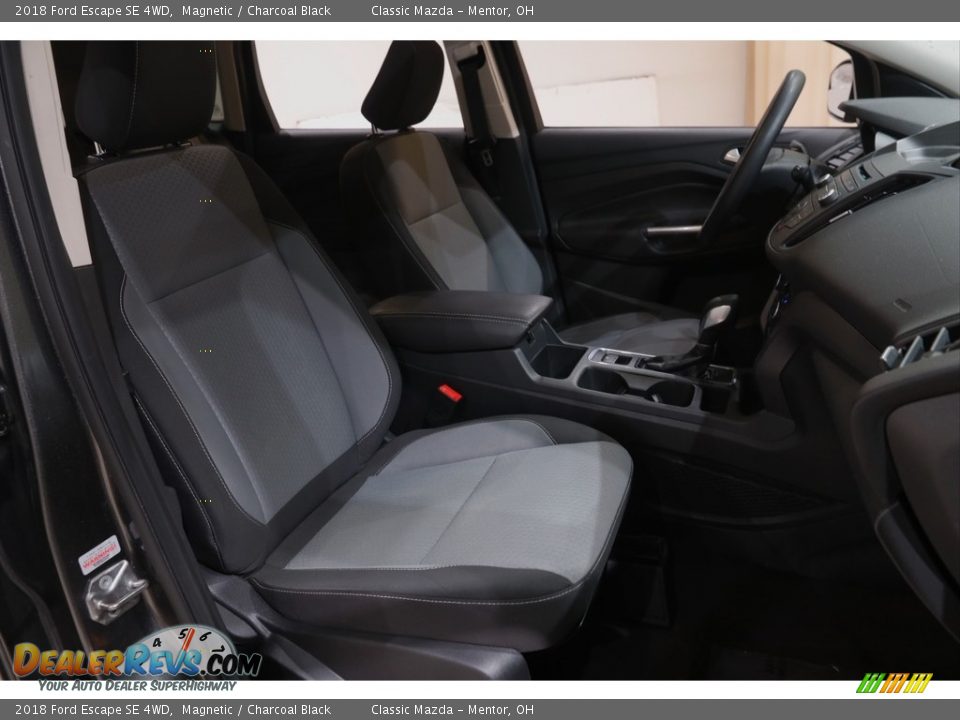 2018 Ford Escape SE 4WD Magnetic / Charcoal Black Photo #15