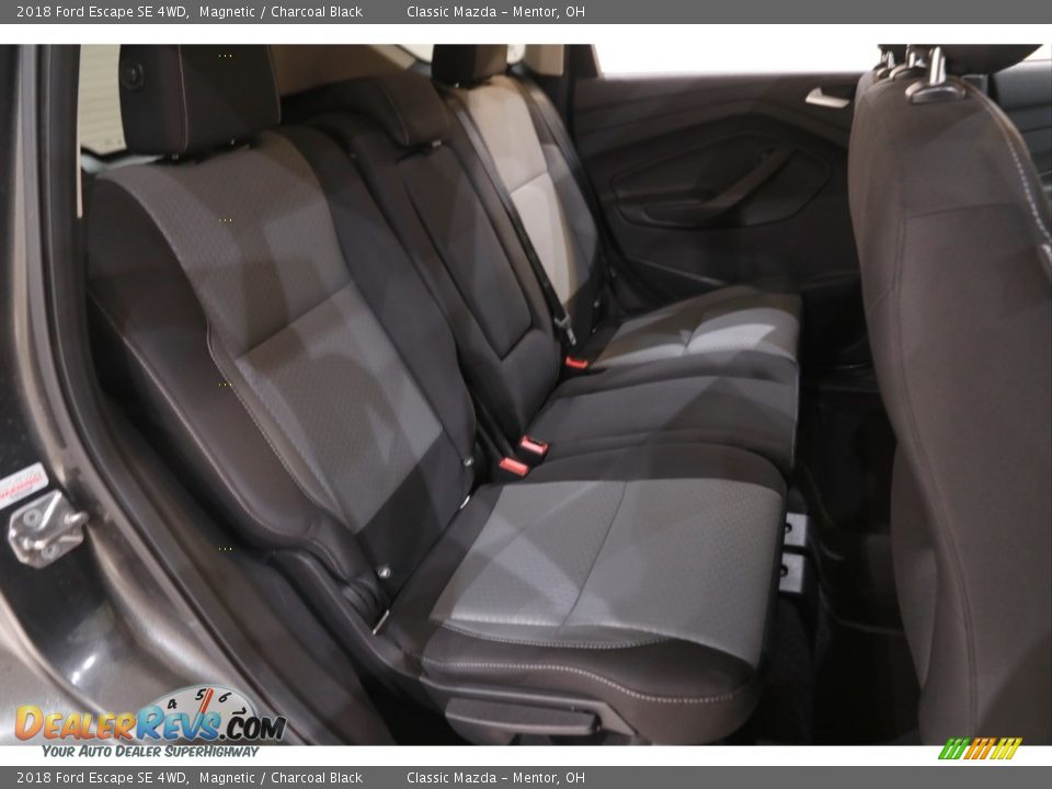 2018 Ford Escape SE 4WD Magnetic / Charcoal Black Photo #16