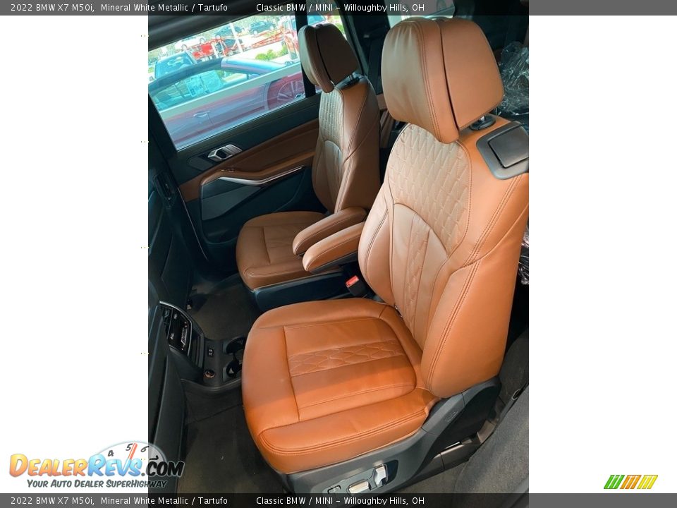 Rear Seat of 2022 BMW X7 M50i Photo #5