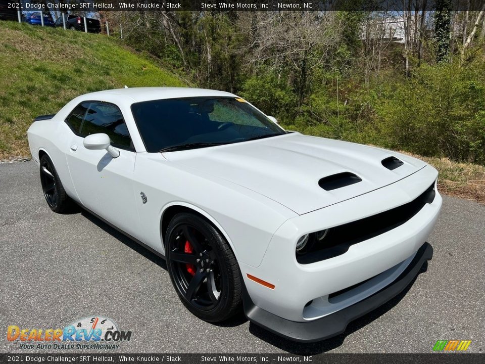 Front 3/4 View of 2021 Dodge Challenger SRT Hellcat Photo #5