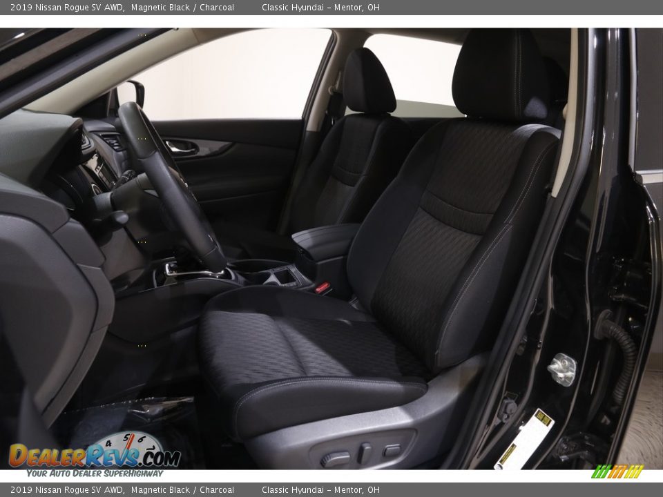 2019 Nissan Rogue SV AWD Magnetic Black / Charcoal Photo #5