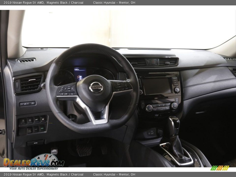 2019 Nissan Rogue SV AWD Magnetic Black / Charcoal Photo #6