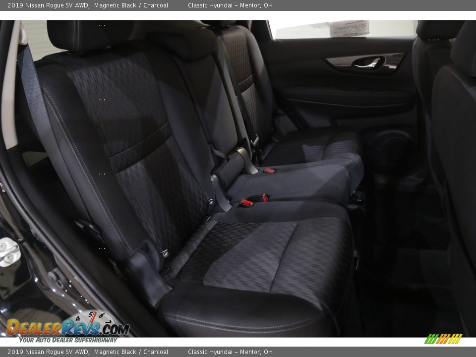 2019 Nissan Rogue SV AWD Magnetic Black / Charcoal Photo #16