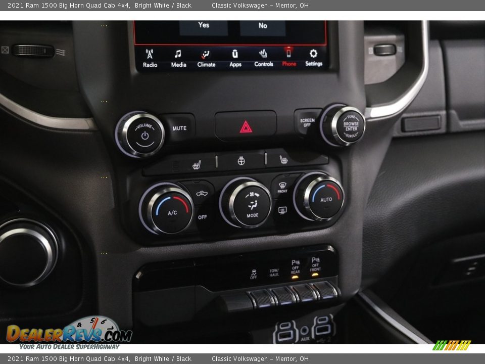 2021 Ram 1500 Big Horn Quad Cab 4x4 Bright White / Black Photo #16
