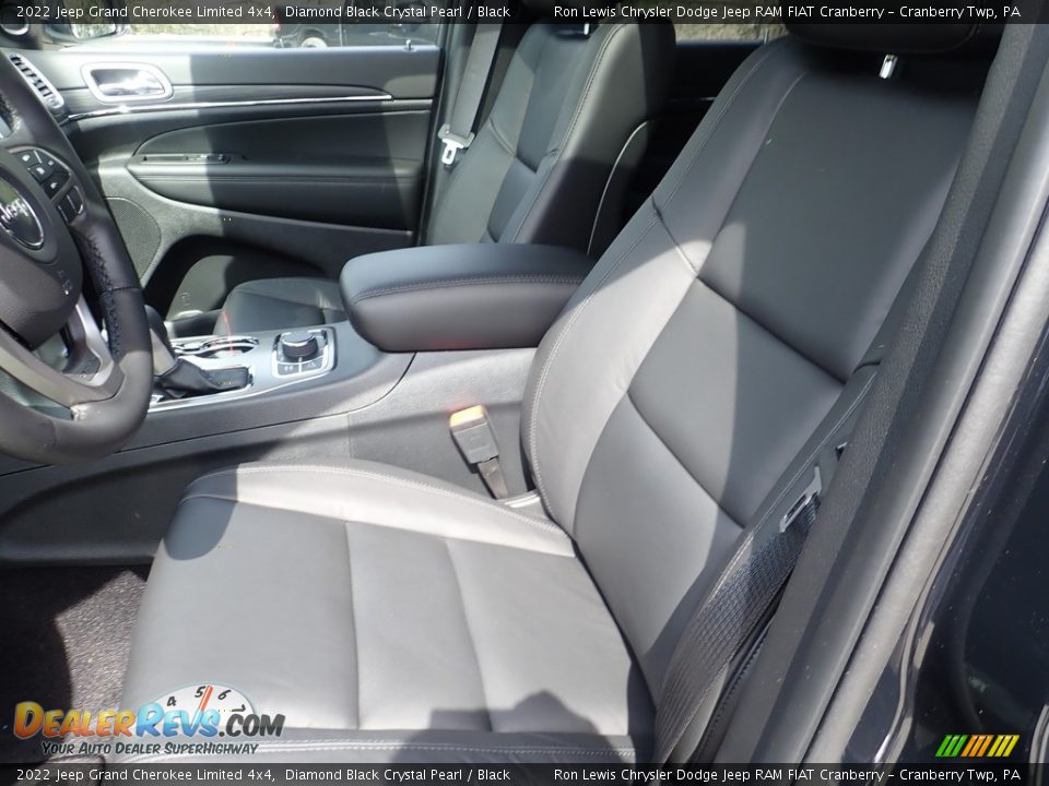 2022 Jeep Grand Cherokee Limited 4x4 Diamond Black Crystal Pearl / Black Photo #11
