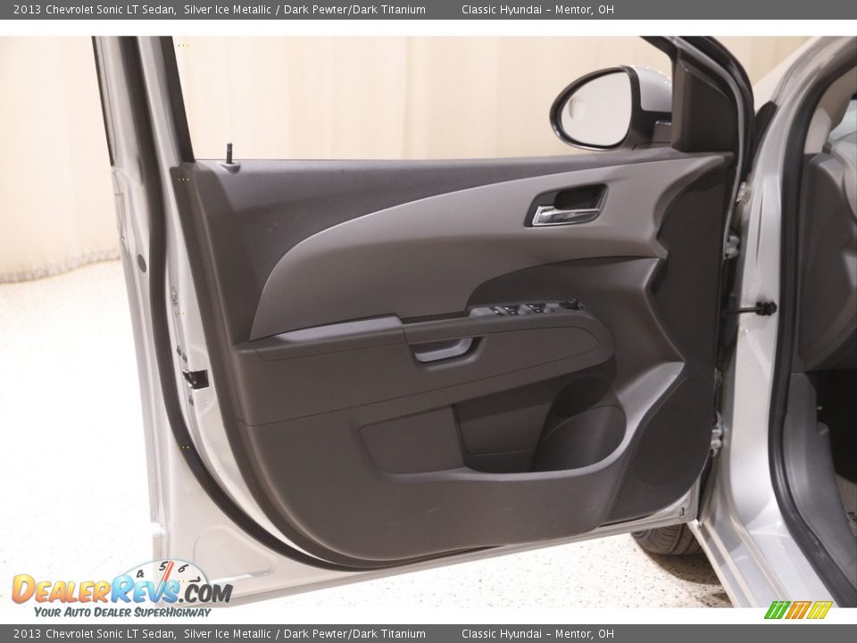 2013 Chevrolet Sonic LT Sedan Silver Ice Metallic / Dark Pewter/Dark Titanium Photo #4