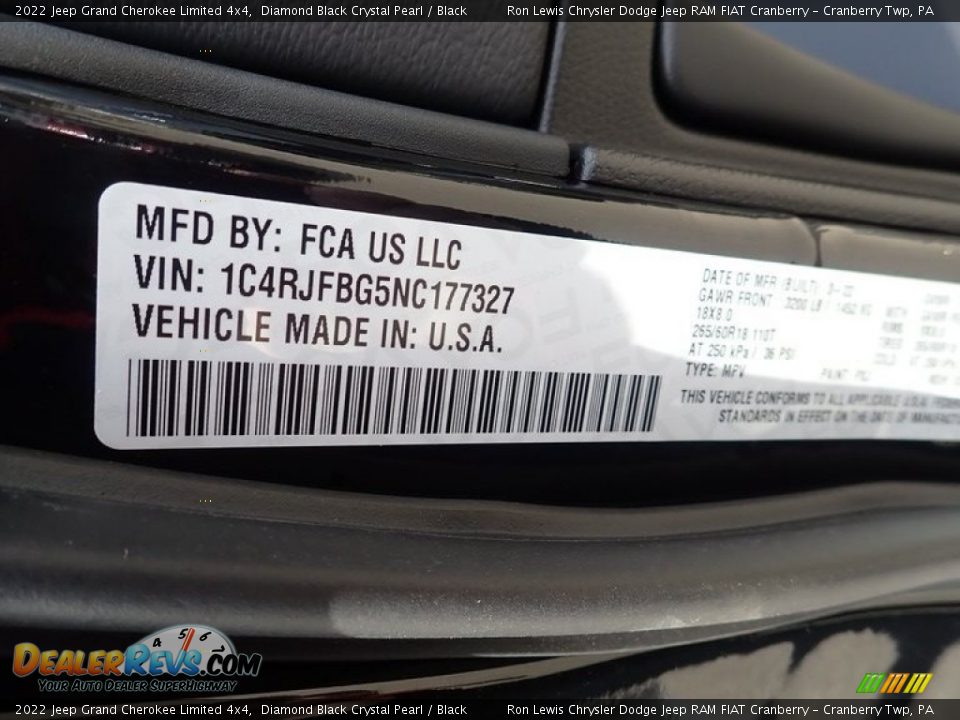 2022 Jeep Grand Cherokee Limited 4x4 Diamond Black Crystal Pearl / Black Photo #18