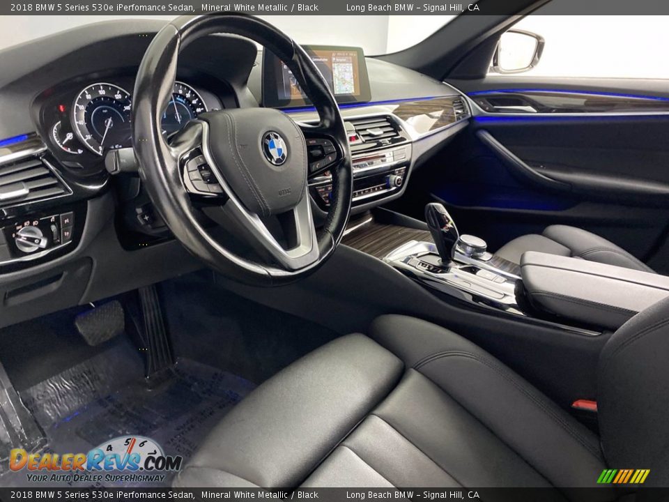 2018 BMW 5 Series 530e iPerfomance Sedan Mineral White Metallic / Black Photo #15