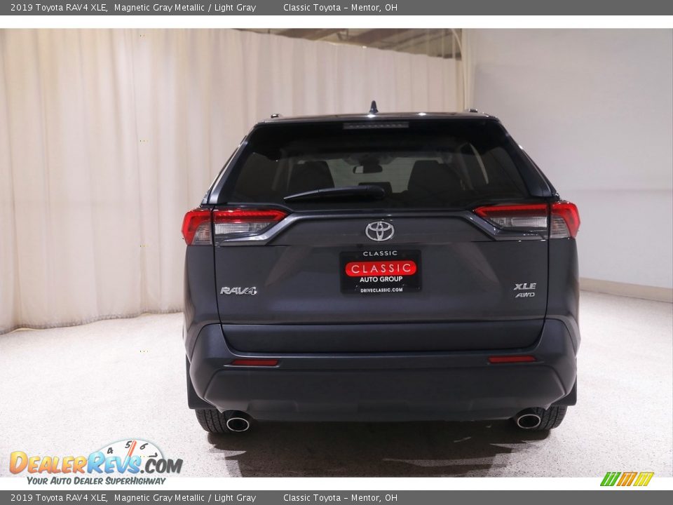 2019 Toyota RAV4 XLE Magnetic Gray Metallic / Light Gray Photo #17