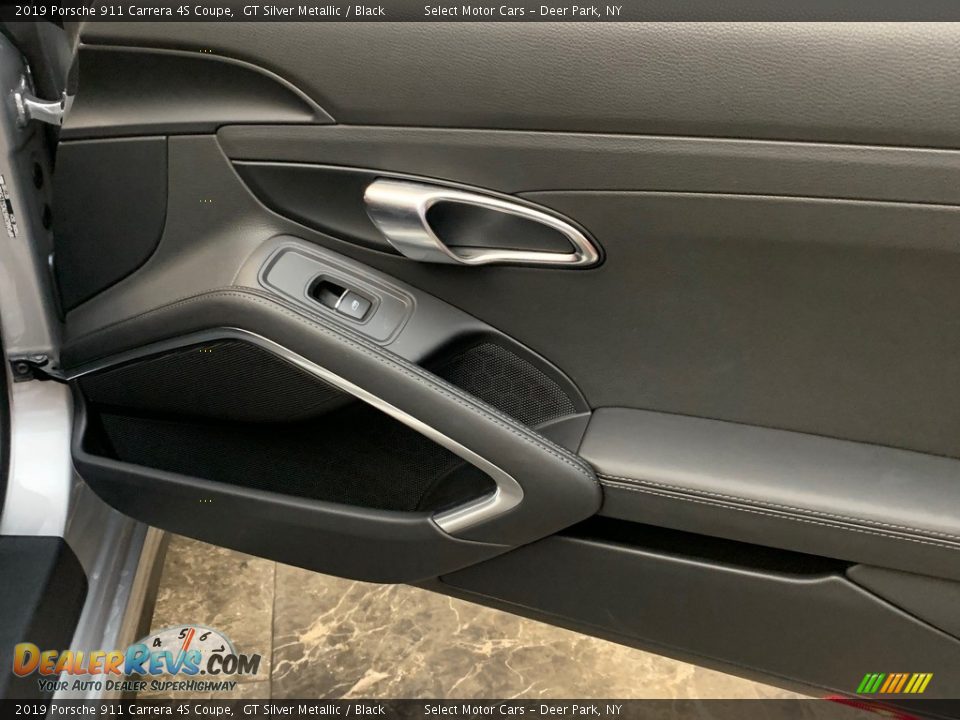 Door Panel of 2019 Porsche 911 Carrera 4S Coupe Photo #15