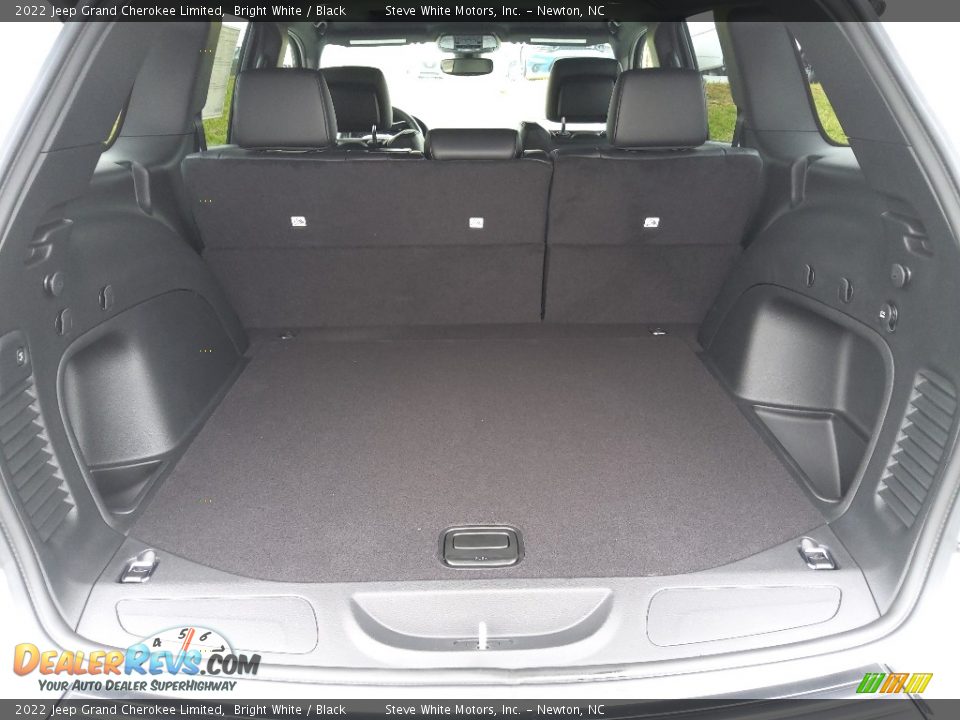 2022 Jeep Grand Cherokee Limited Trunk Photo #14