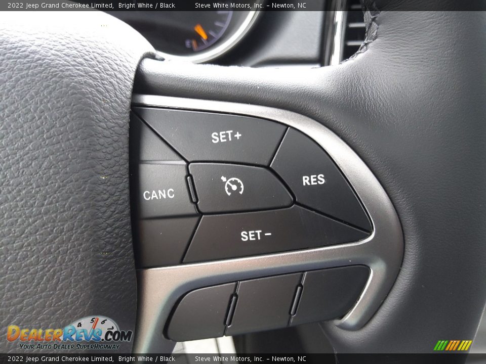2022 Jeep Grand Cherokee Limited Steering Wheel Photo #20