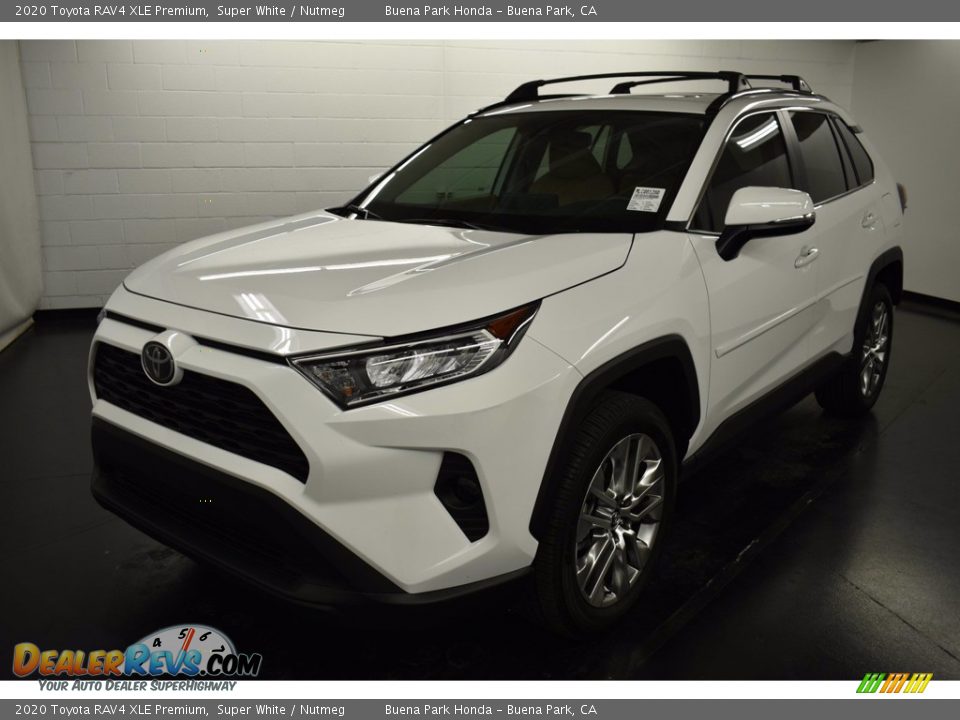 2020 Toyota RAV4 XLE Premium Super White / Nutmeg Photo #3