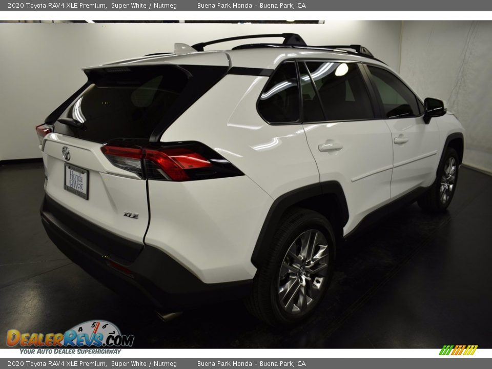 2020 Toyota RAV4 XLE Premium Super White / Nutmeg Photo #7