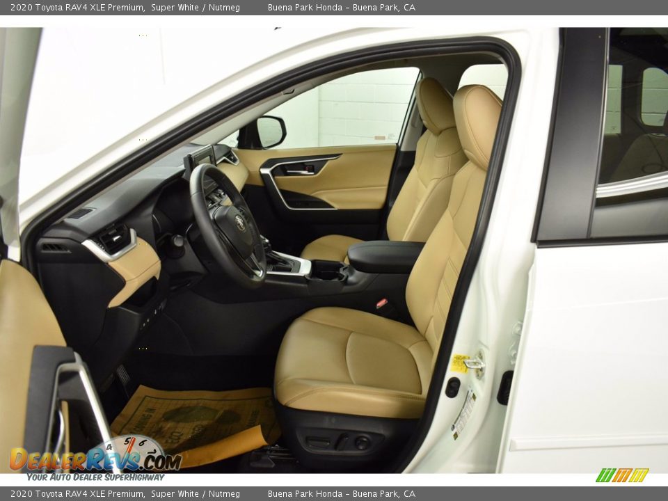 2020 Toyota RAV4 XLE Premium Super White / Nutmeg Photo #14