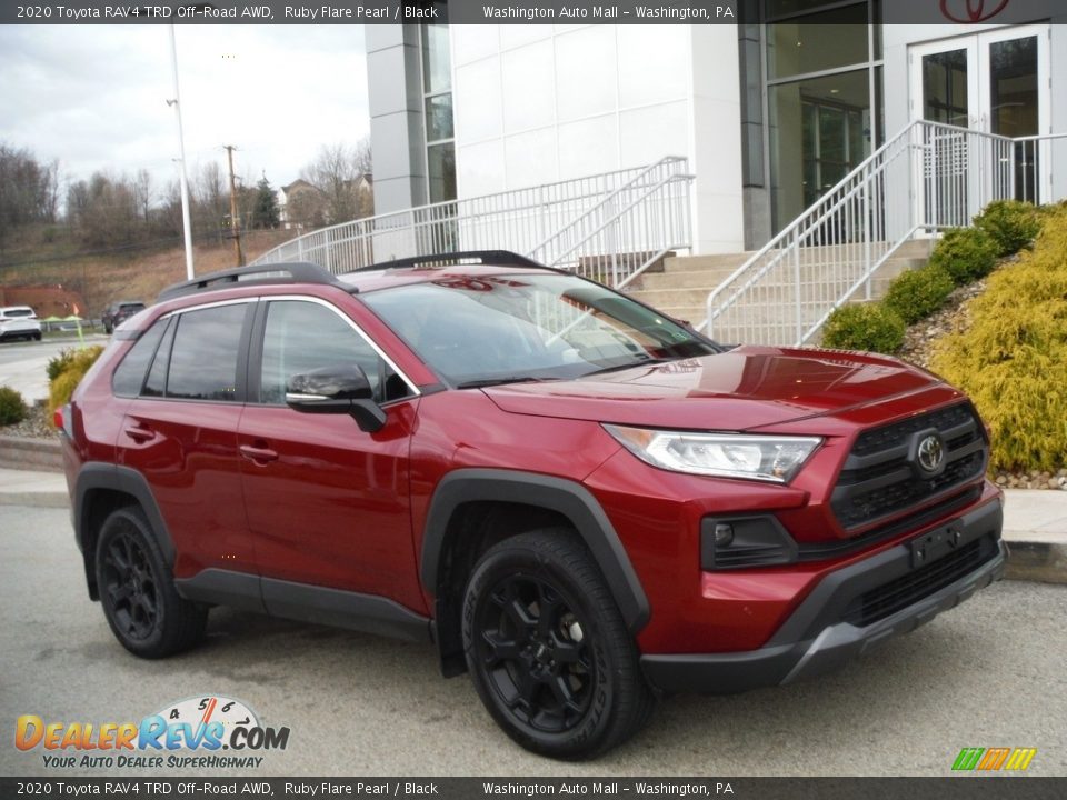 Front 3/4 View of 2020 Toyota RAV4 TRD Off-Road AWD Photo #1