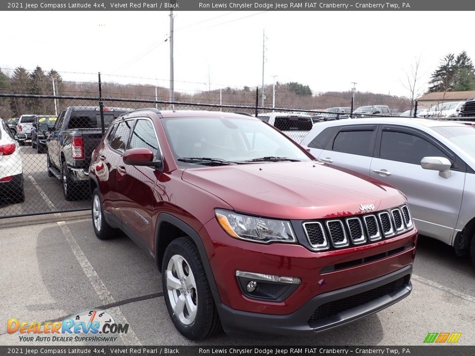 2021 Jeep Compass Latitude 4x4 Velvet Red Pearl / Black Photo #3