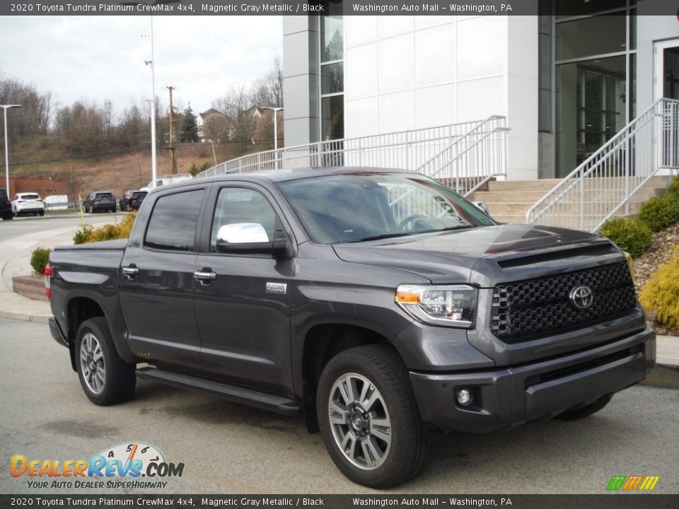 Front 3/4 View of 2020 Toyota Tundra Platinum CrewMax 4x4 Photo #1