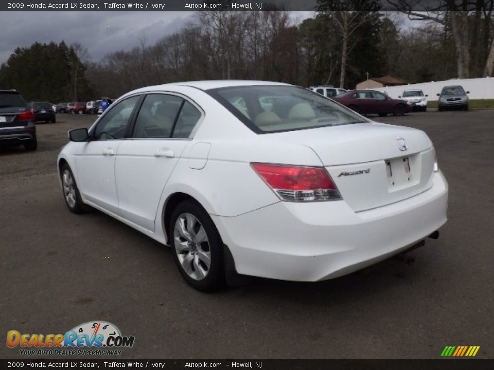 2009 Honda Accord LX Sedan Taffeta White / Ivory Photo #4