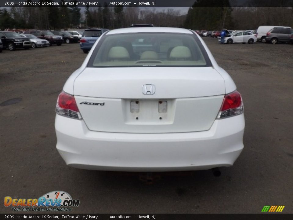 2009 Honda Accord LX Sedan Taffeta White / Ivory Photo #5