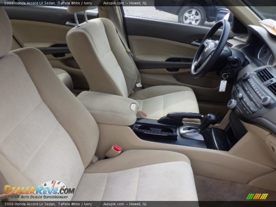 2009 Honda Accord LX Sedan Taffeta White / Ivory Photo #8