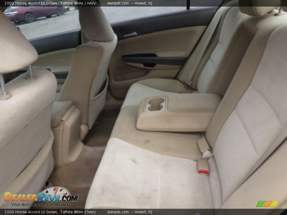 2009 Honda Accord LX Sedan Taffeta White / Ivory Photo #9