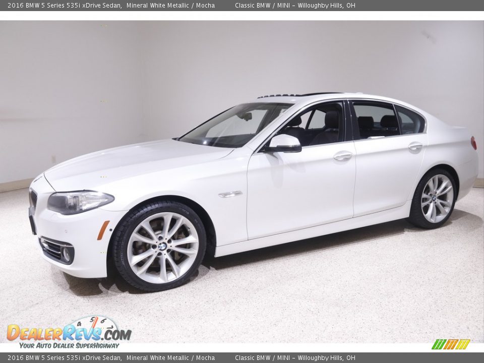 2016 BMW 5 Series 535i xDrive Sedan Mineral White Metallic / Mocha Photo #3