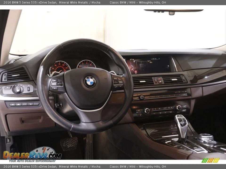 Dashboard of 2016 BMW 5 Series 535i xDrive Sedan Photo #6