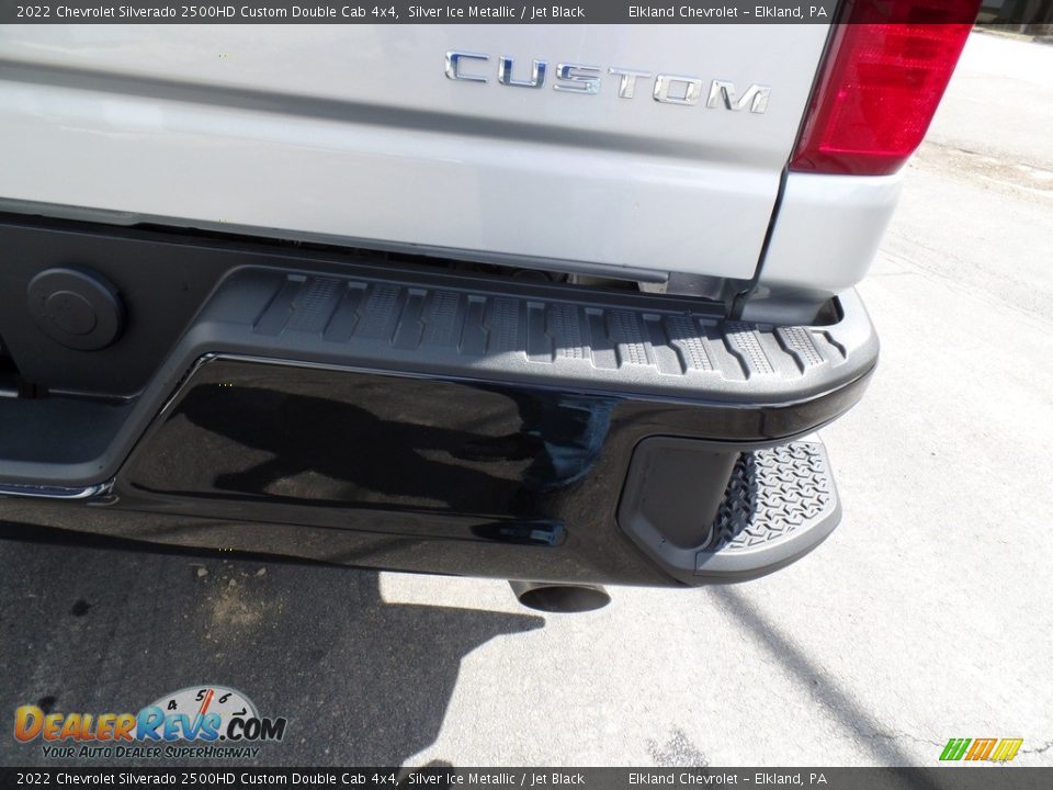 2022 Chevrolet Silverado 2500HD Custom Double Cab 4x4 Silver Ice Metallic / Jet Black Photo #12