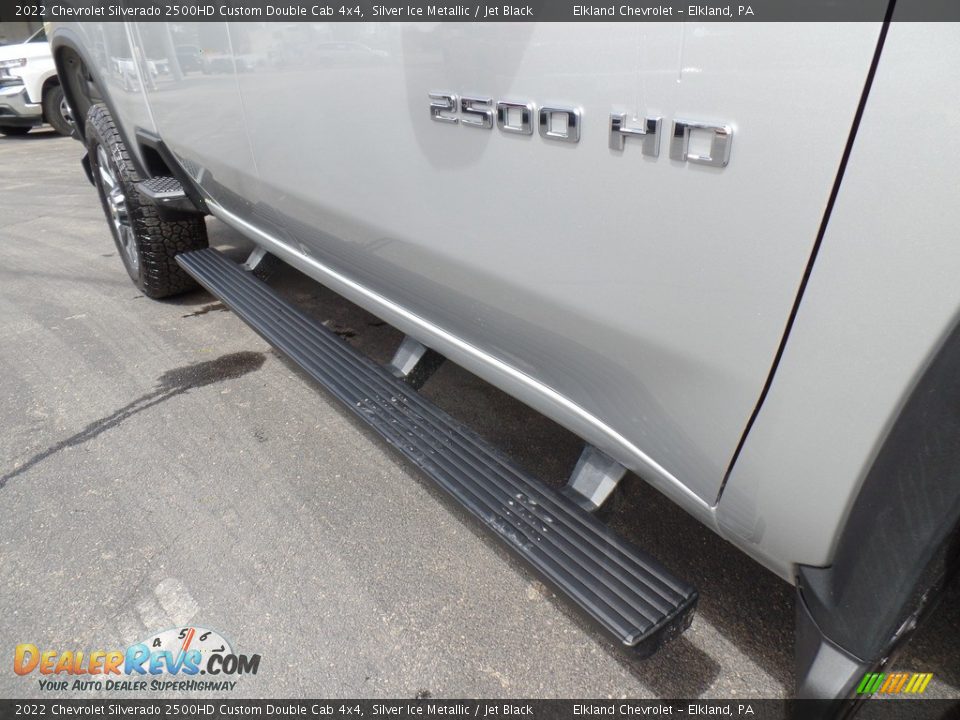 2022 Chevrolet Silverado 2500HD Custom Double Cab 4x4 Silver Ice Metallic / Jet Black Photo #14