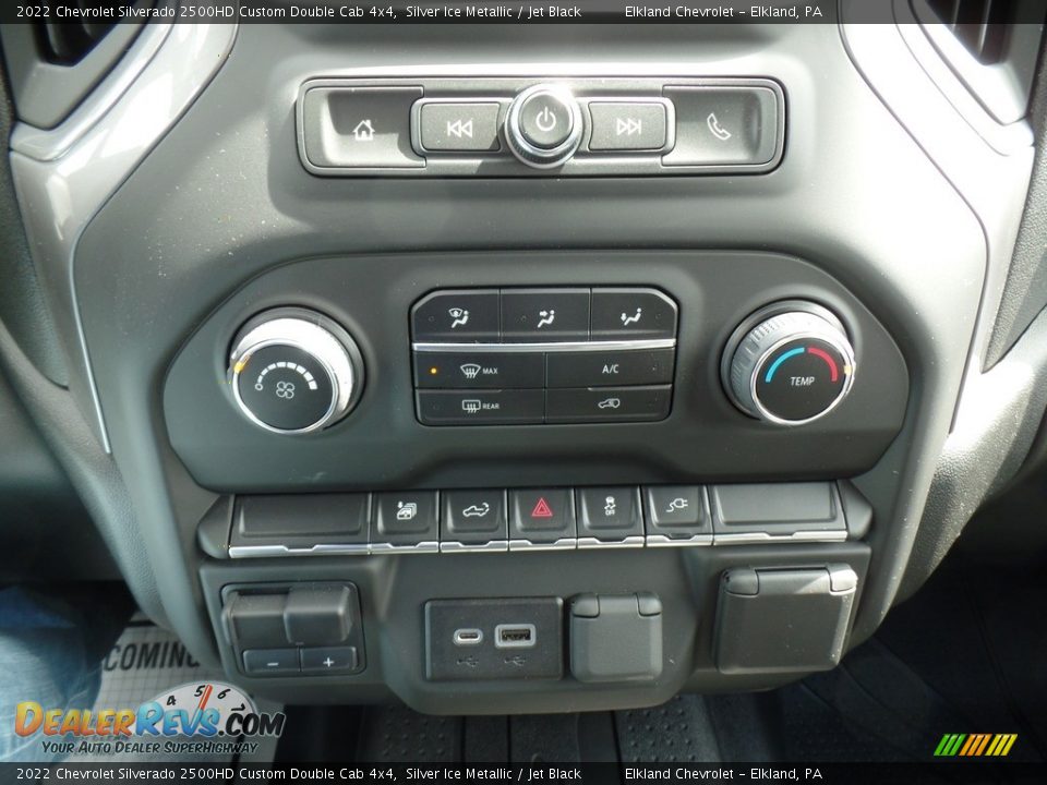 Controls of 2022 Chevrolet Silverado 2500HD Custom Double Cab 4x4 Photo #31