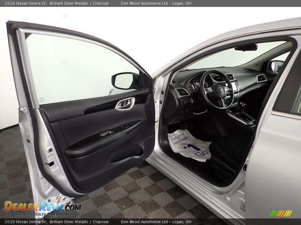 2019 Nissan Sentra SV Brilliant Silver Metallic / Charcoal Photo #14