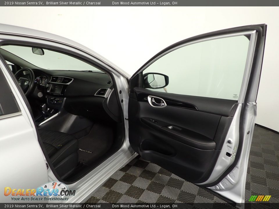 2019 Nissan Sentra SV Brilliant Silver Metallic / Charcoal Photo #28