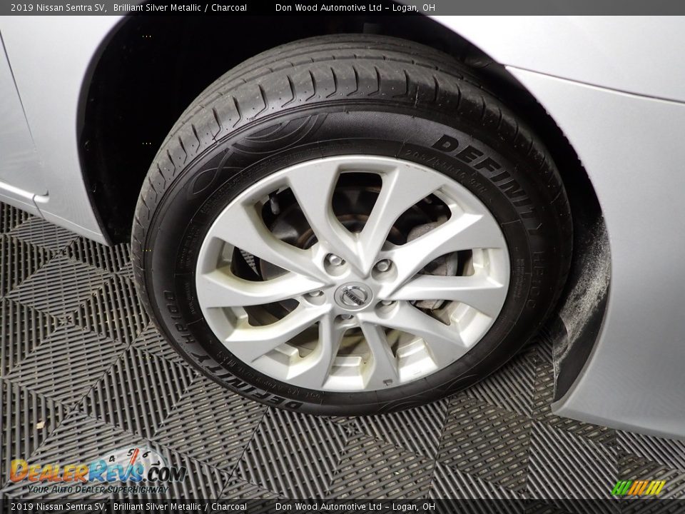 2019 Nissan Sentra SV Brilliant Silver Metallic / Charcoal Photo #32