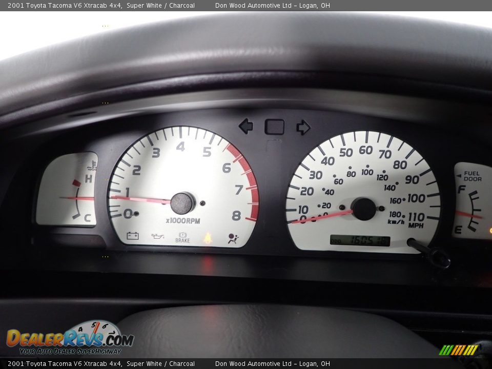 2001 Toyota Tacoma V6 Xtracab 4x4 Super White / Charcoal Photo #16