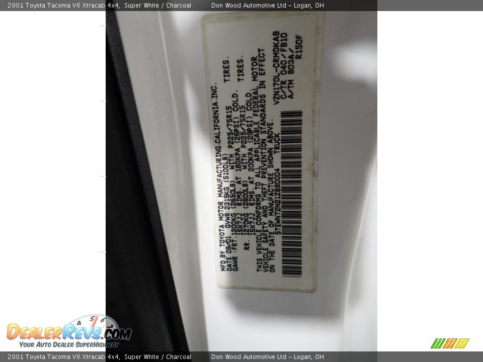 2001 Toyota Tacoma V6 Xtracab 4x4 Super White / Charcoal Photo #26