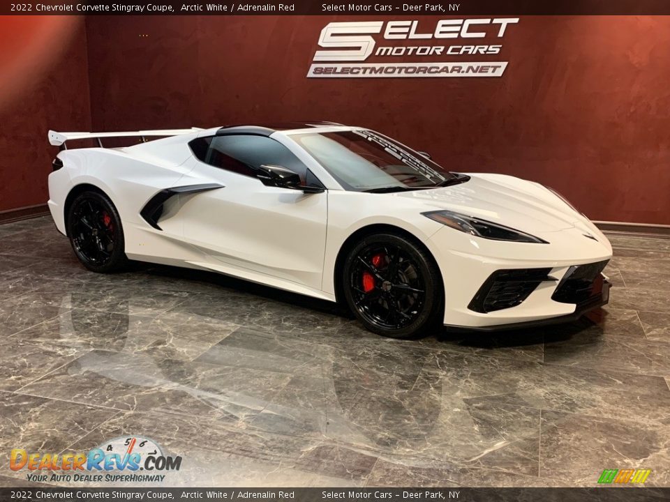 Front 3/4 View of 2022 Chevrolet Corvette Stingray Coupe Photo #3