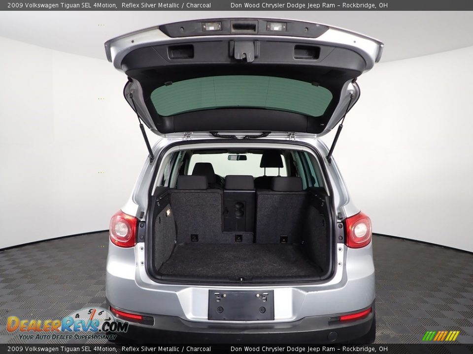 2009 Volkswagen Tiguan SEL 4Motion Reflex Silver Metallic / Charcoal Photo #10