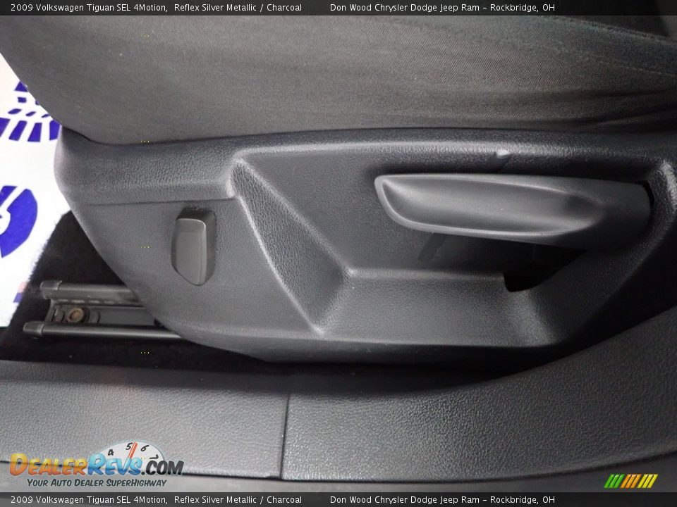2009 Volkswagen Tiguan SEL 4Motion Reflex Silver Metallic / Charcoal Photo #15