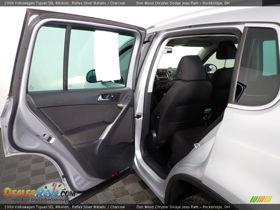 2009 Volkswagen Tiguan SEL 4Motion Reflex Silver Metallic / Charcoal Photo #25