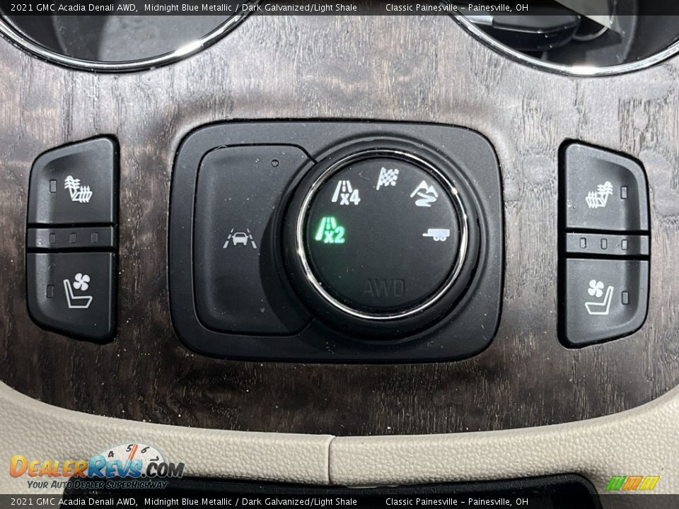 Controls of 2021 GMC Acadia Denali AWD Photo #18