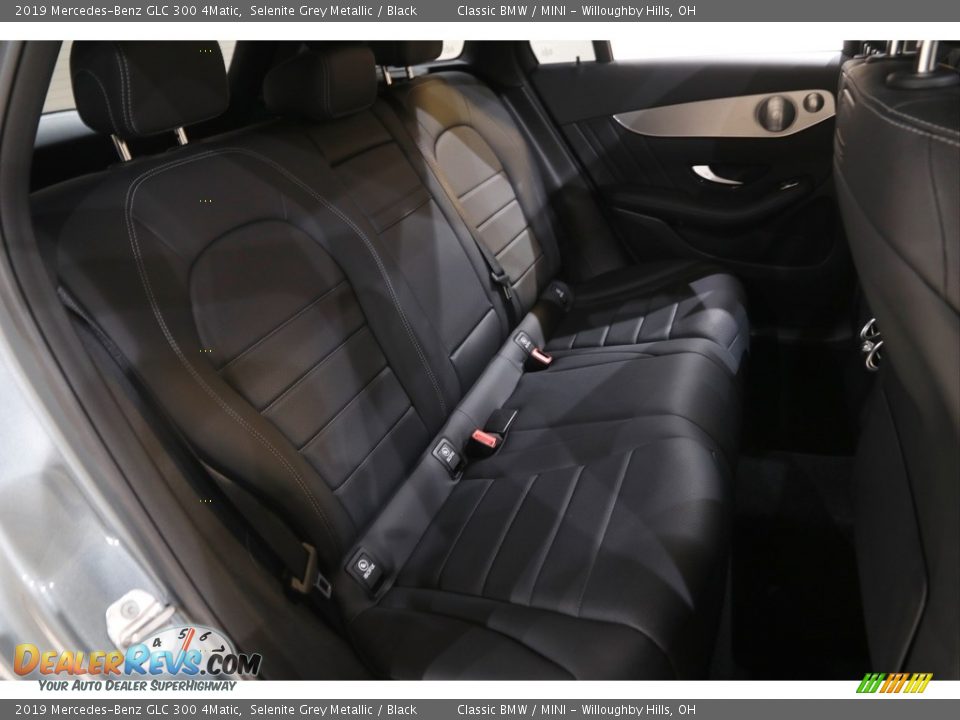 2019 Mercedes-Benz GLC 300 4Matic Selenite Grey Metallic / Black Photo #17