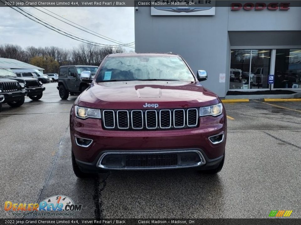2022 Jeep Grand Cherokee Limited 4x4 Velvet Red Pearl / Black Photo #7