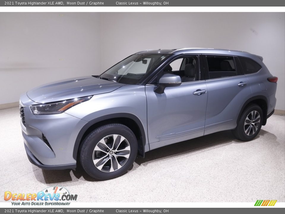 Moon Dust 2021 Toyota Highlander XLE AWD Photo #3