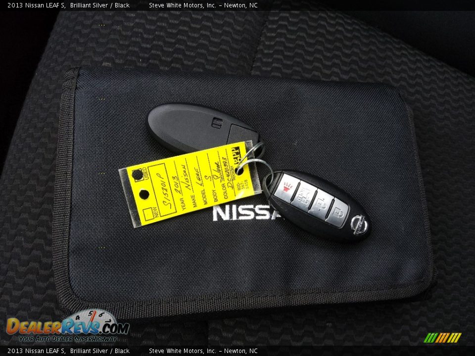 2013 Nissan LEAF S Brilliant Silver / Black Photo #25