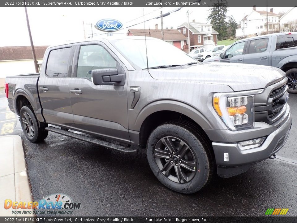 Front 3/4 View of 2022 Ford F150 XLT SuperCrew 4x4 Photo #7