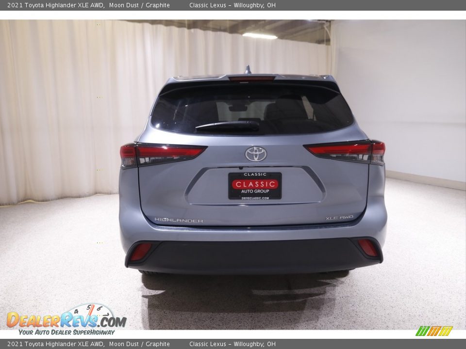 2021 Toyota Highlander XLE AWD Moon Dust / Graphite Photo #18